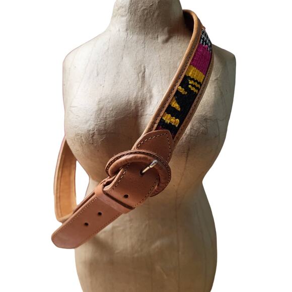 Leather and Woven Aztec Belt Size 34 made in Guatemala - Picture 2 of 4